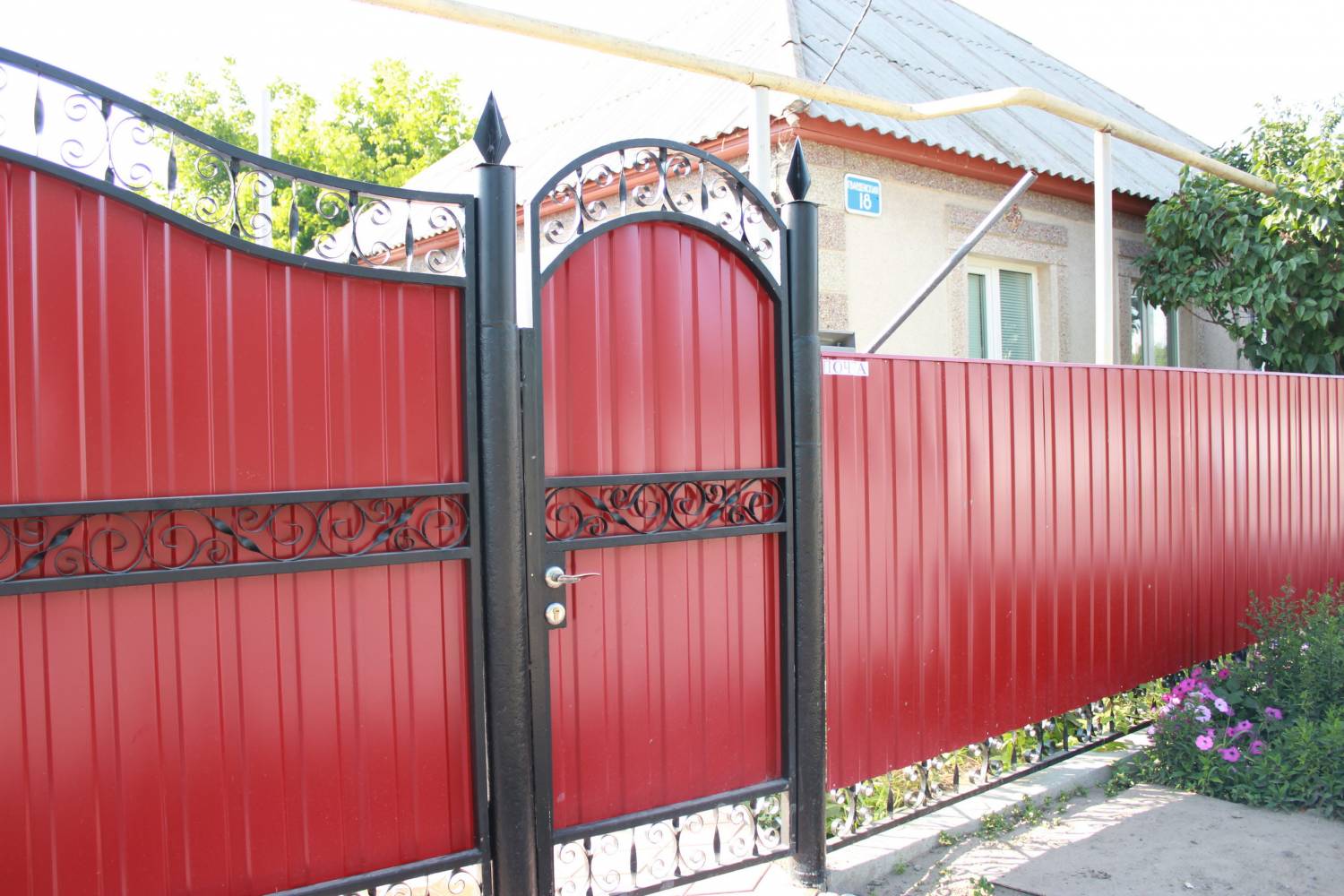 Варианты ворота из профлиста Варианты ворота из профлиста